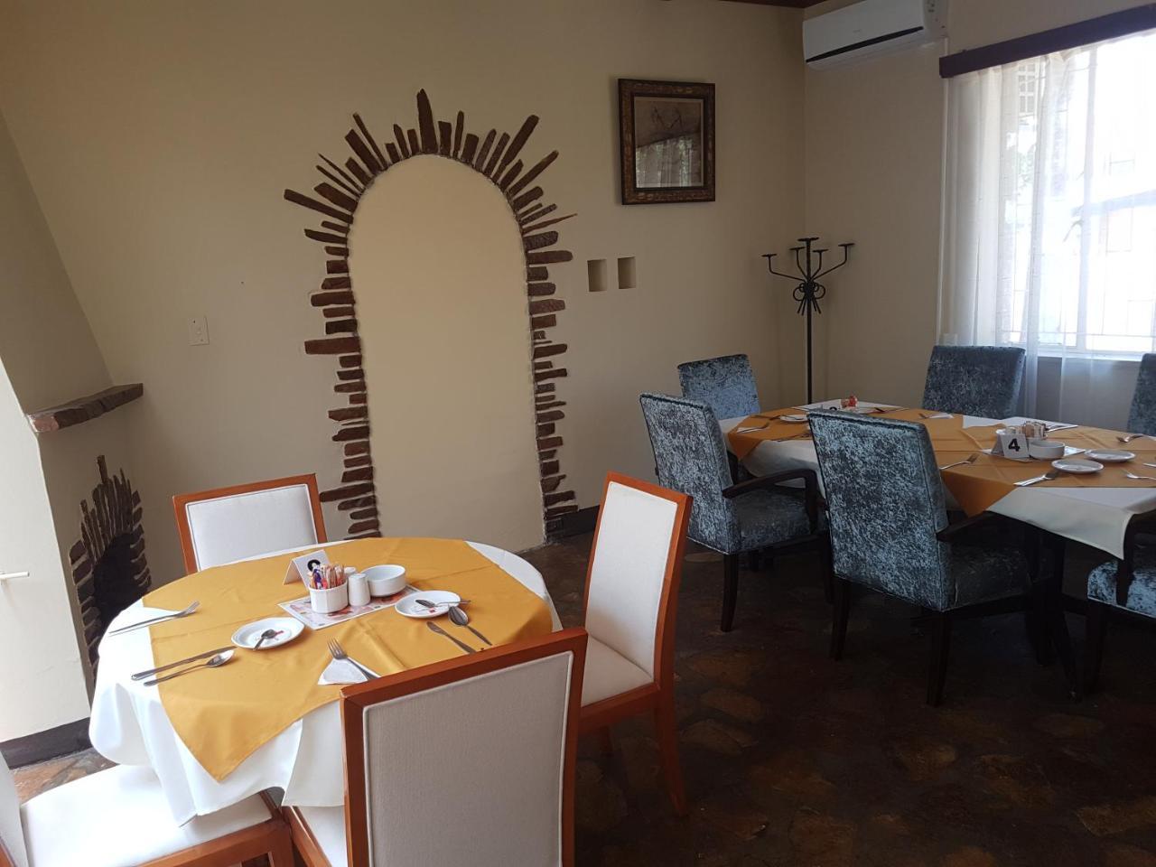 Hotel Pension Steiner Windhoek Eksteriør bilde