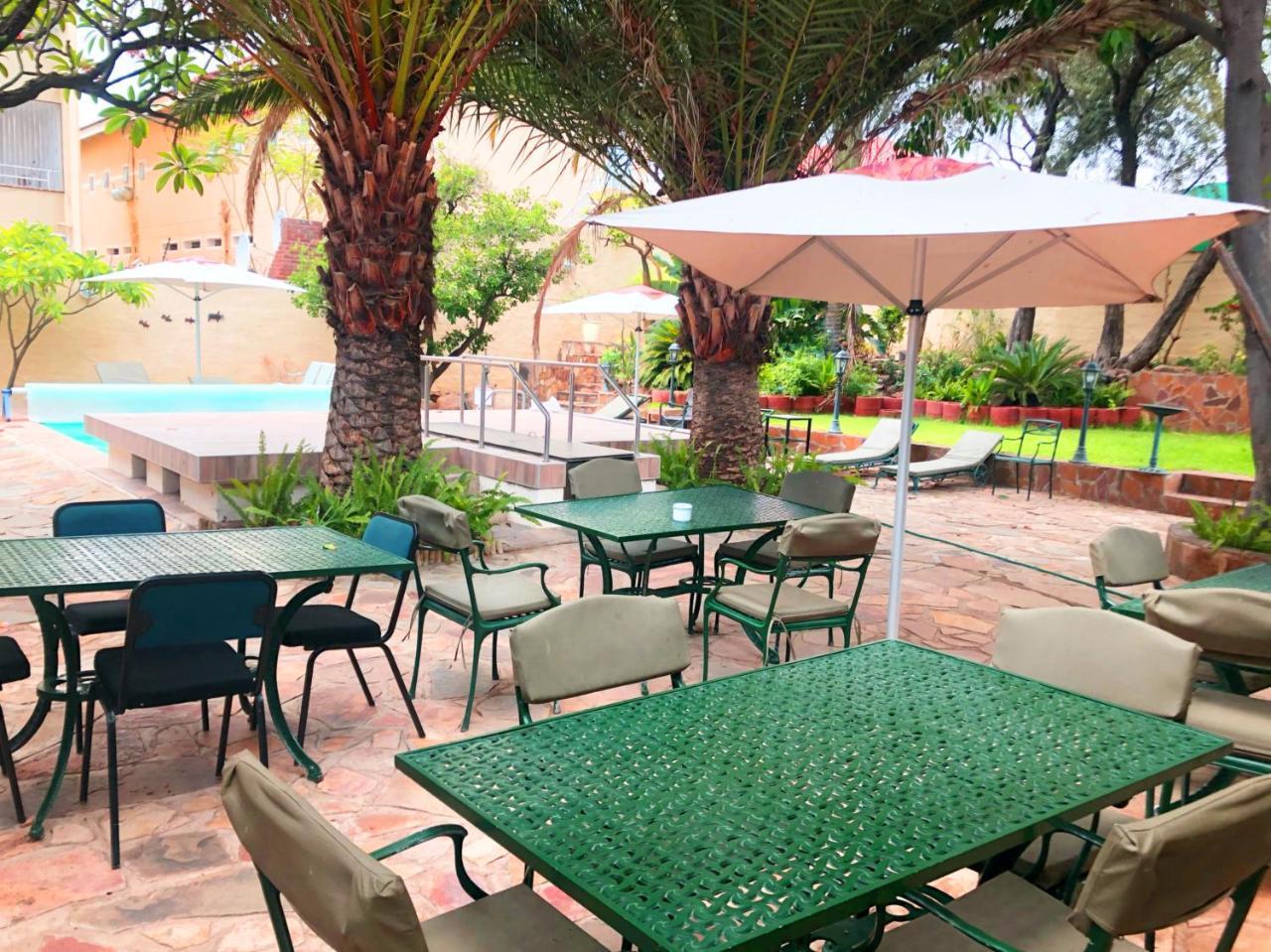 Hotel Pension Steiner Windhoek Eksteriør bilde