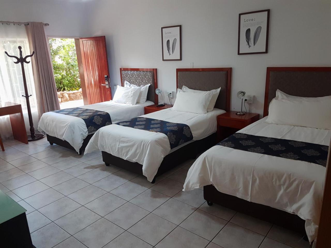 Hotel Pension Steiner Windhoek Eksteriør bilde
