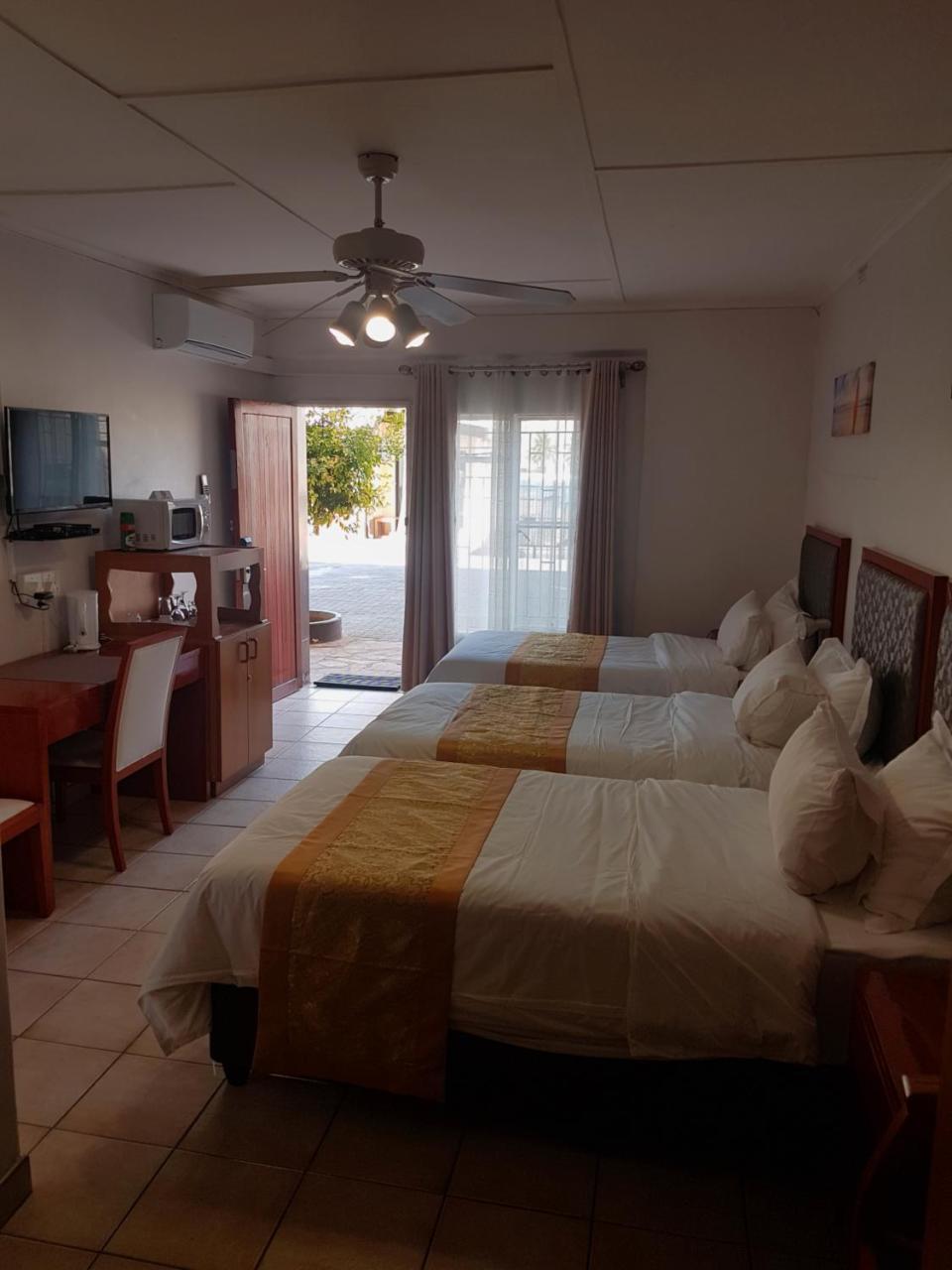 Hotel Pension Steiner Windhoek Eksteriør bilde