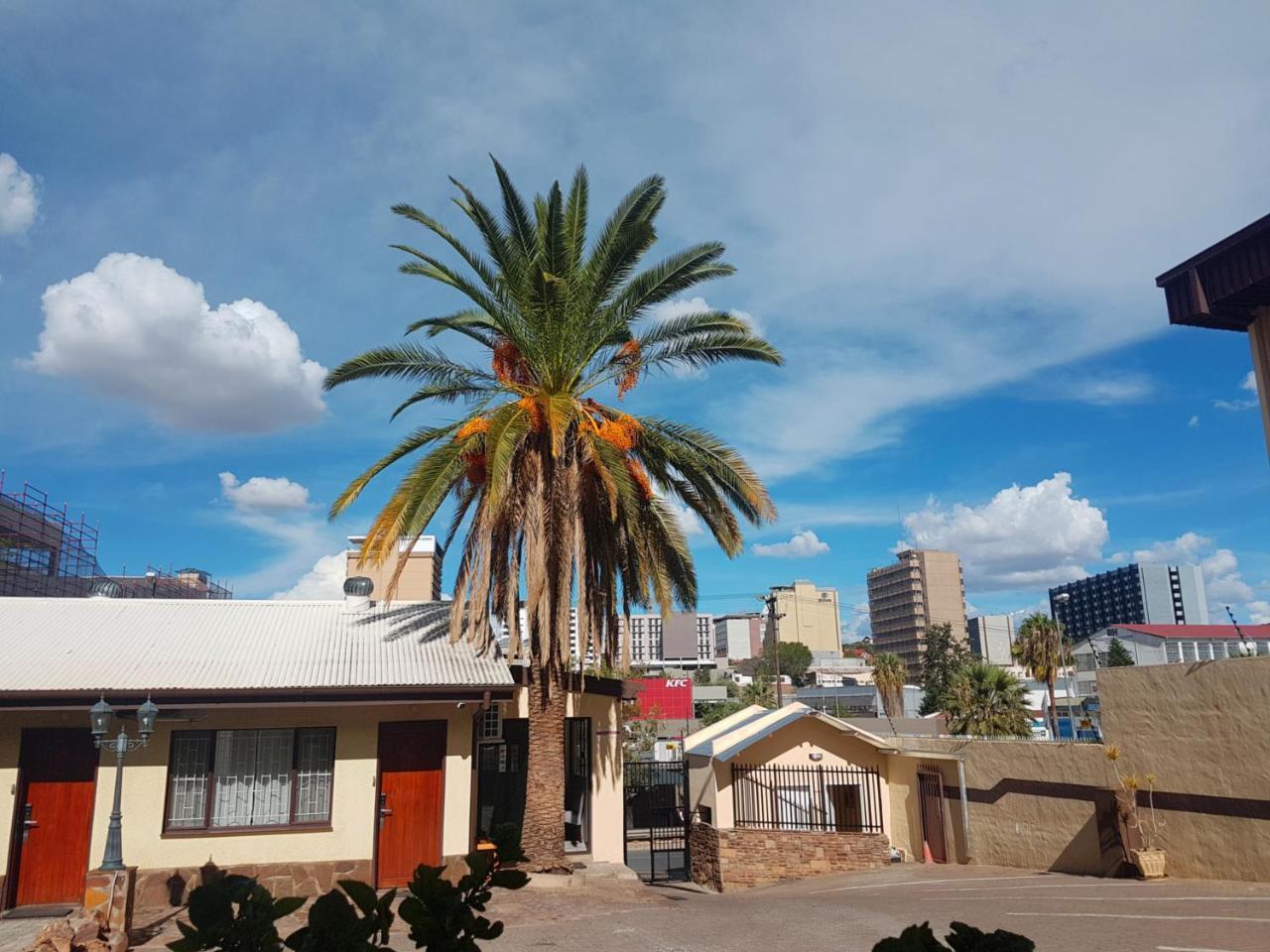 Hotel Pension Steiner Windhoek Eksteriør bilde